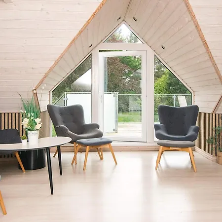 4 Star In Henne Feriehus *