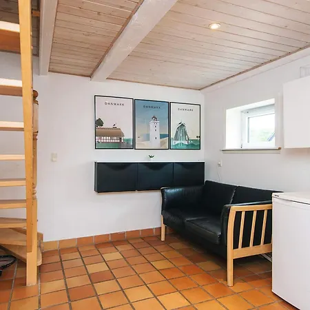 4 Star In Henne Feriehus