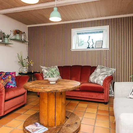 Feriehus 4 Star In Henne *