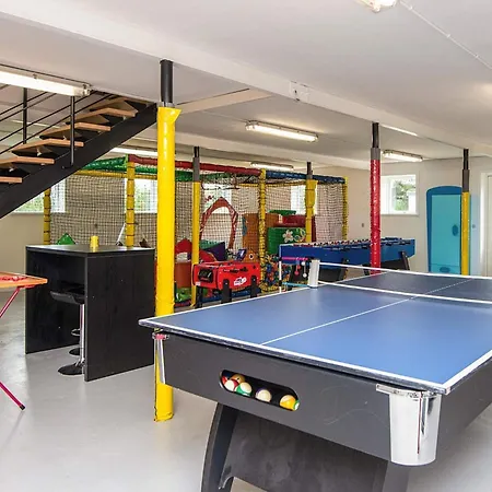 4 Star In Henne Feriehus Henne Strand