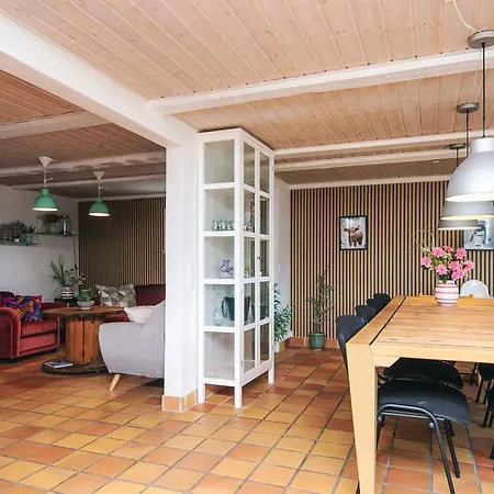 4 Star In Henne * Henne Strand