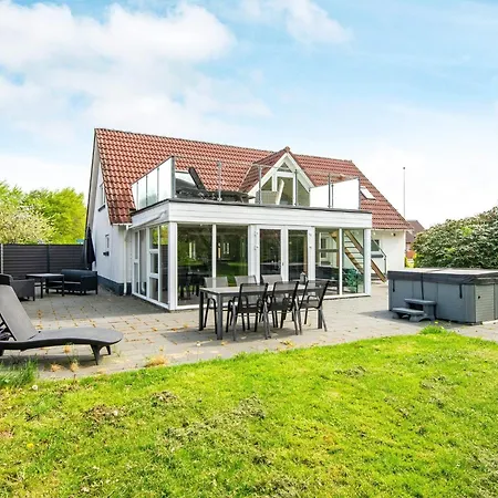 Feriehus 4 Star In Henne