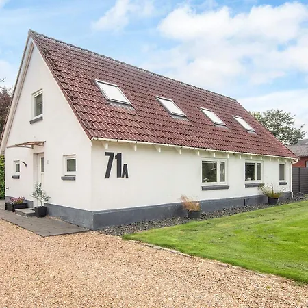 Feriehus 4 Star In Henne *