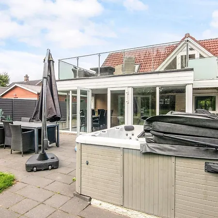 Feriehus 4 Star In Henne *