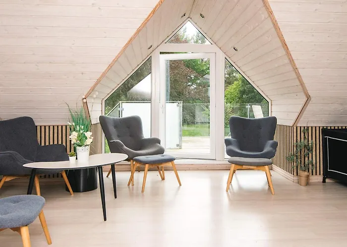 4 Star In Henne Feriehus *