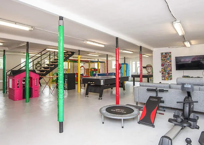 4 Star In Henne Feriehus Henne Strand