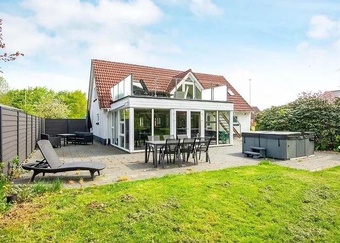 Holiday home 4 Star In Henne