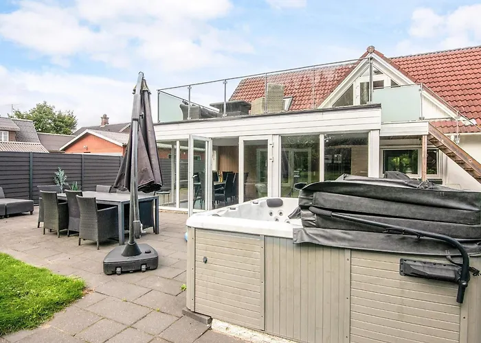 Holiday home 4 Star In Henne *